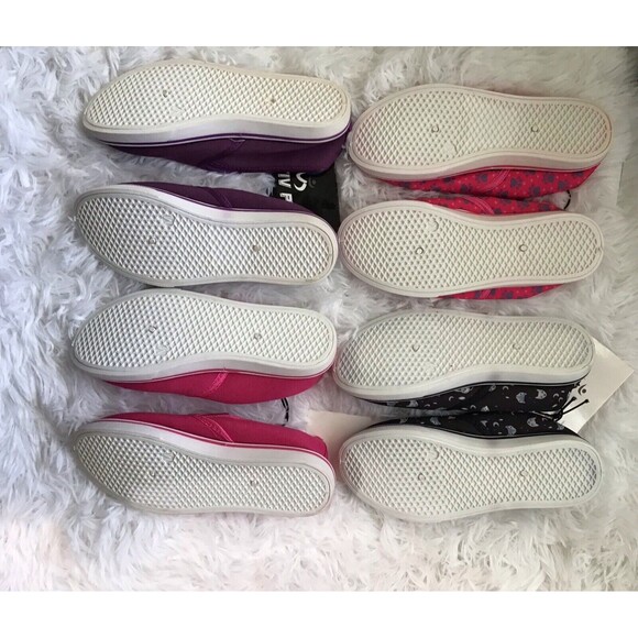 4 Pairs of Little Girls Slip On Sneakers. Size Medium New With Tags - Picture 6 of 6